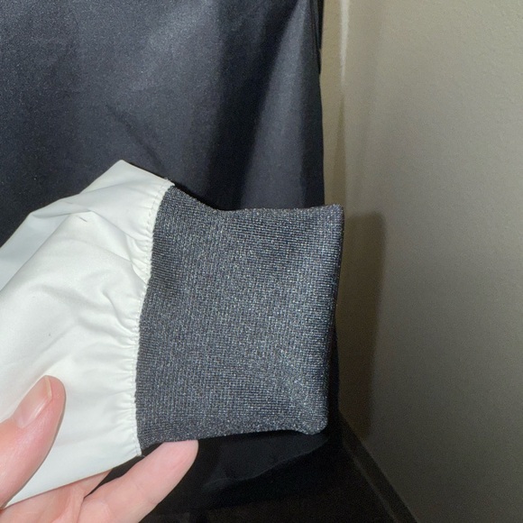 Nike Women's Varsity Jacket. Excellent Condition. Medium - Picture 8 of 11